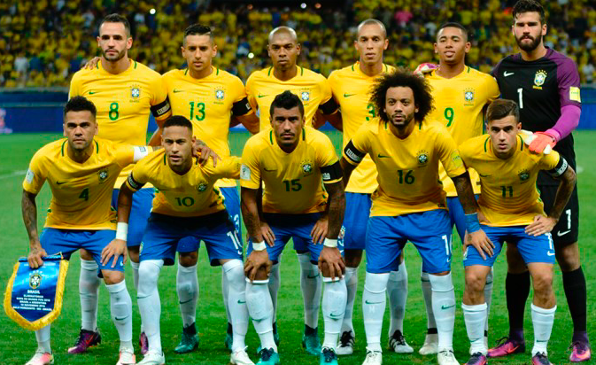 ブラジル代表最新メンバーと歴代メンバーの比較 最新スタメン フォーメンション 年齢 背番号を公開 サッカー解剖者 本田