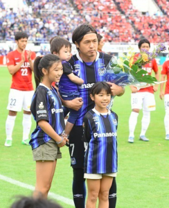 遠藤保仁の子供 息子 のサッカーセンスが話題に 海外オファーや凄さの裏には引退が サッカー解剖者 本田